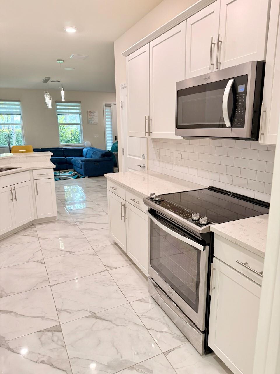 Hillcrest Country Club So - Residential Lease