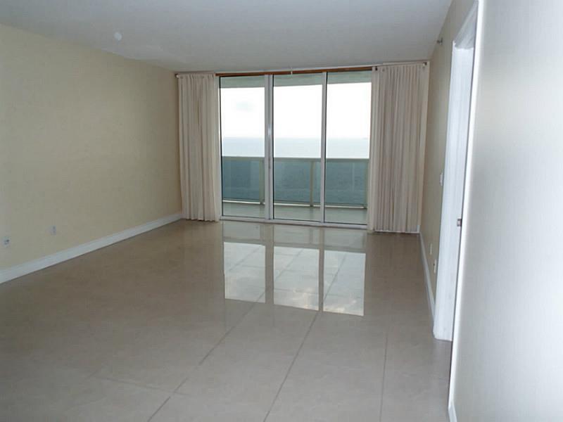 Beach Club 3 - Residential