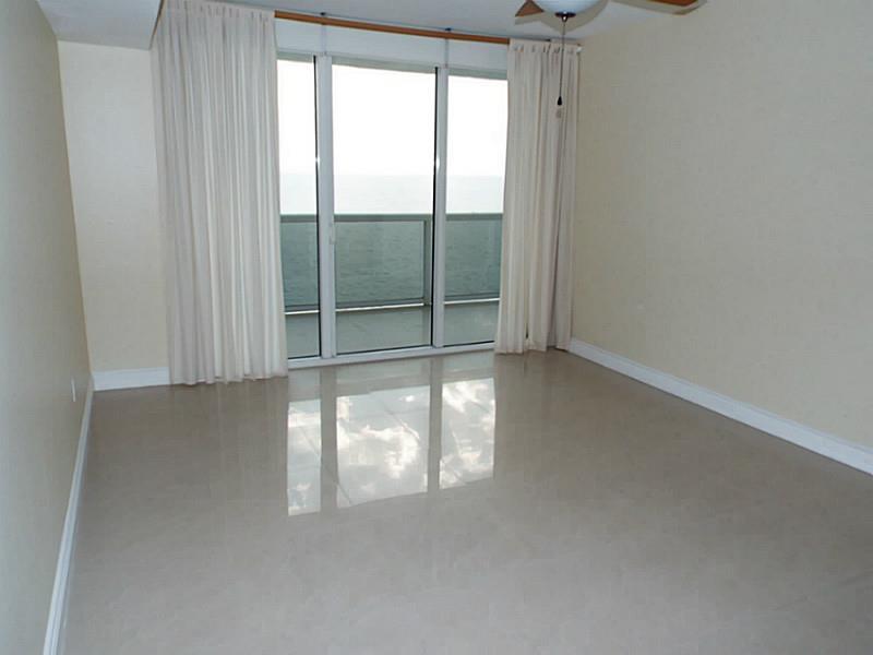 Beach Club 3 - Residential