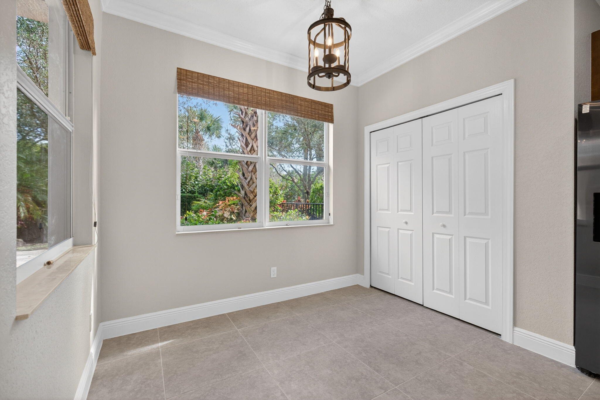 PALOMA - Residential Lease