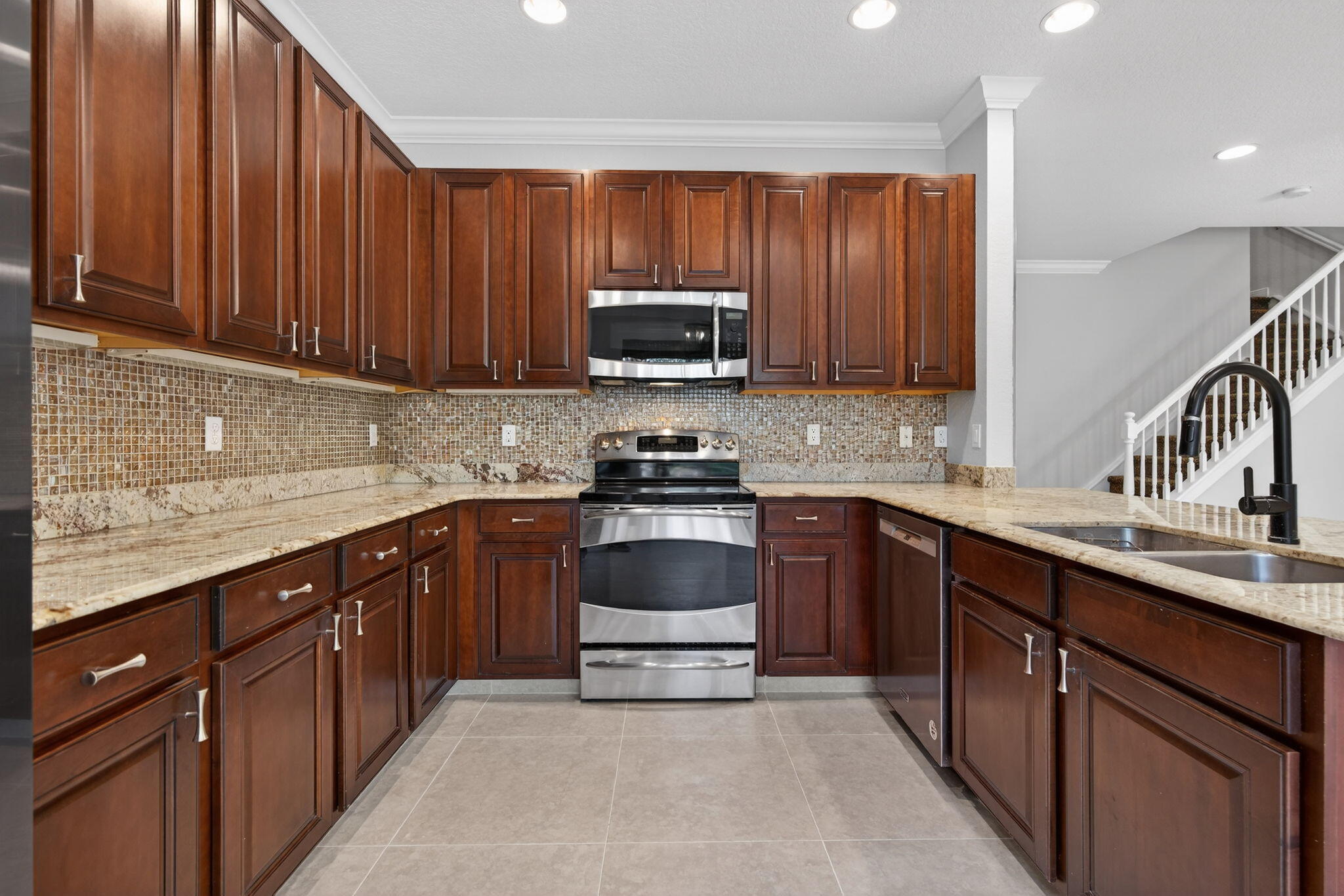 PALOMA - Residential Lease