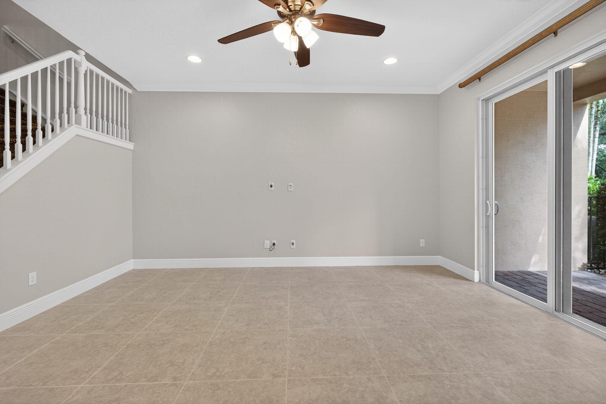 PALOMA - Residential Lease