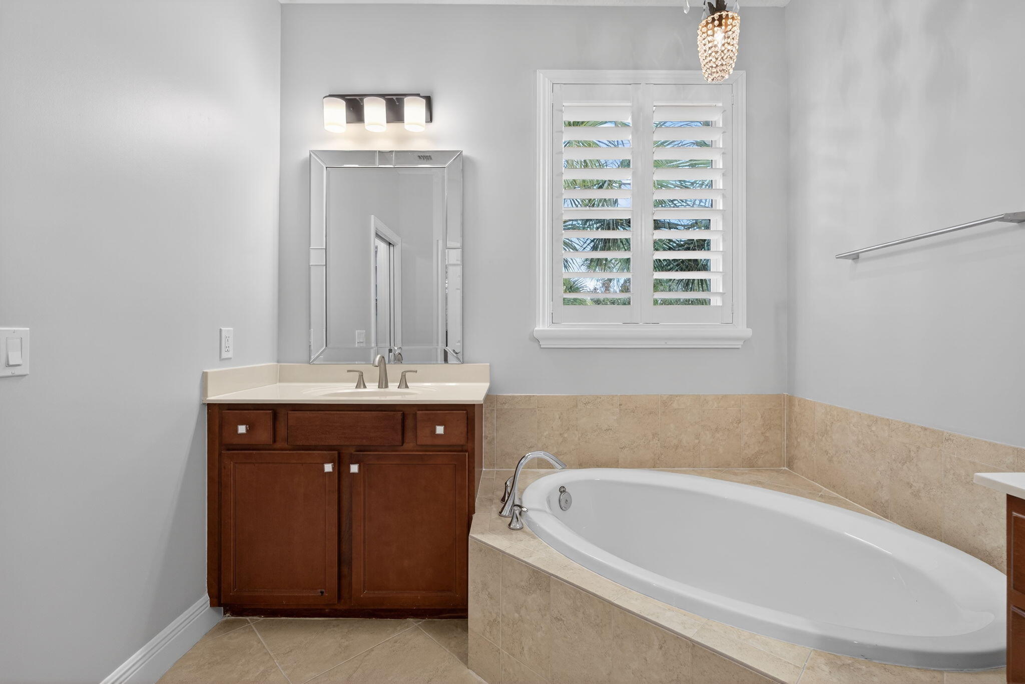 PALOMA - Residential Lease