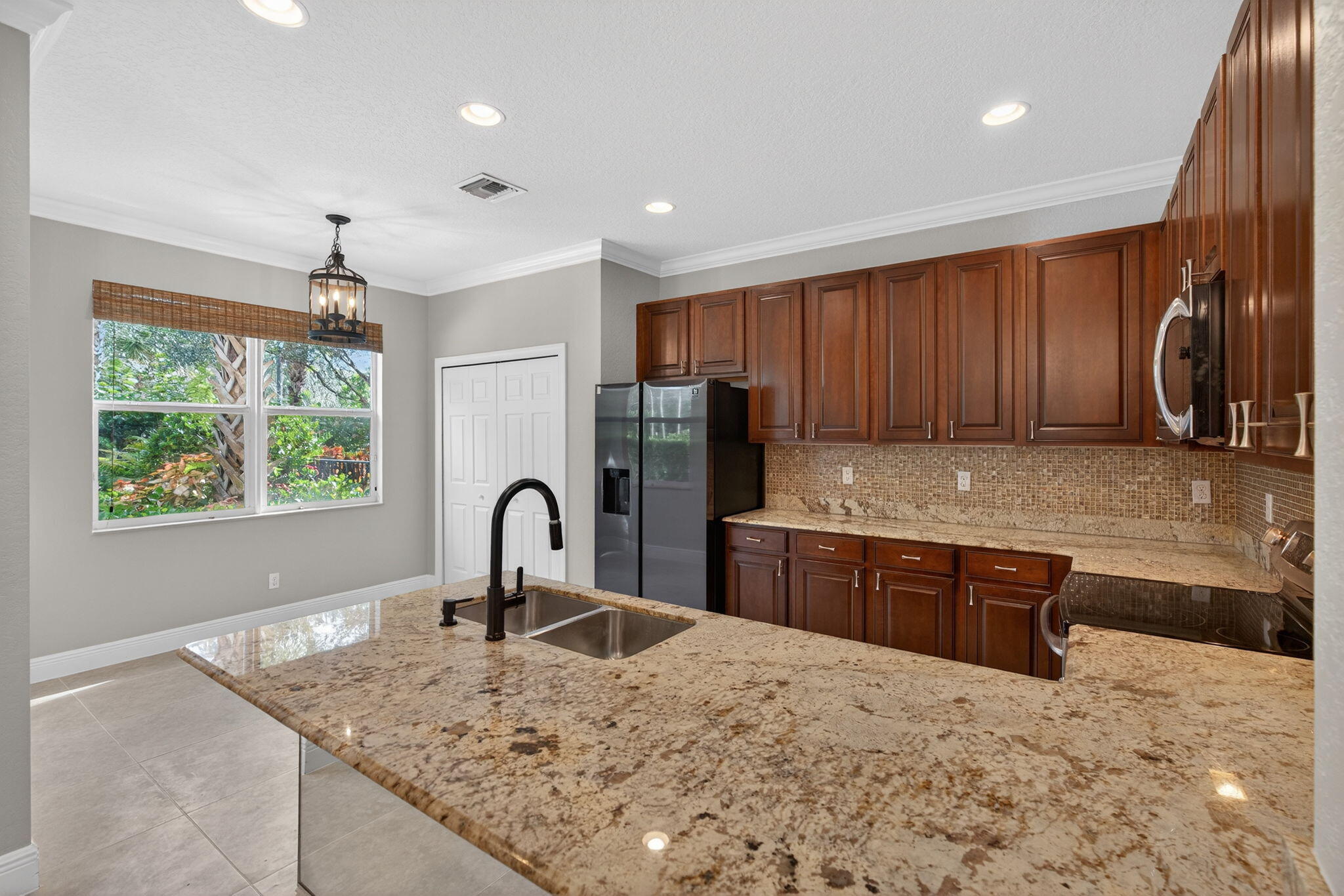 PALOMA - Residential Lease