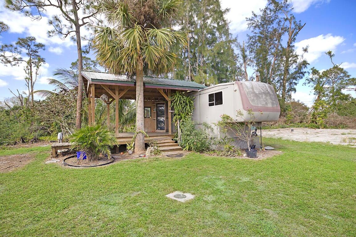 LOXAHATCHEE GROVES - Land