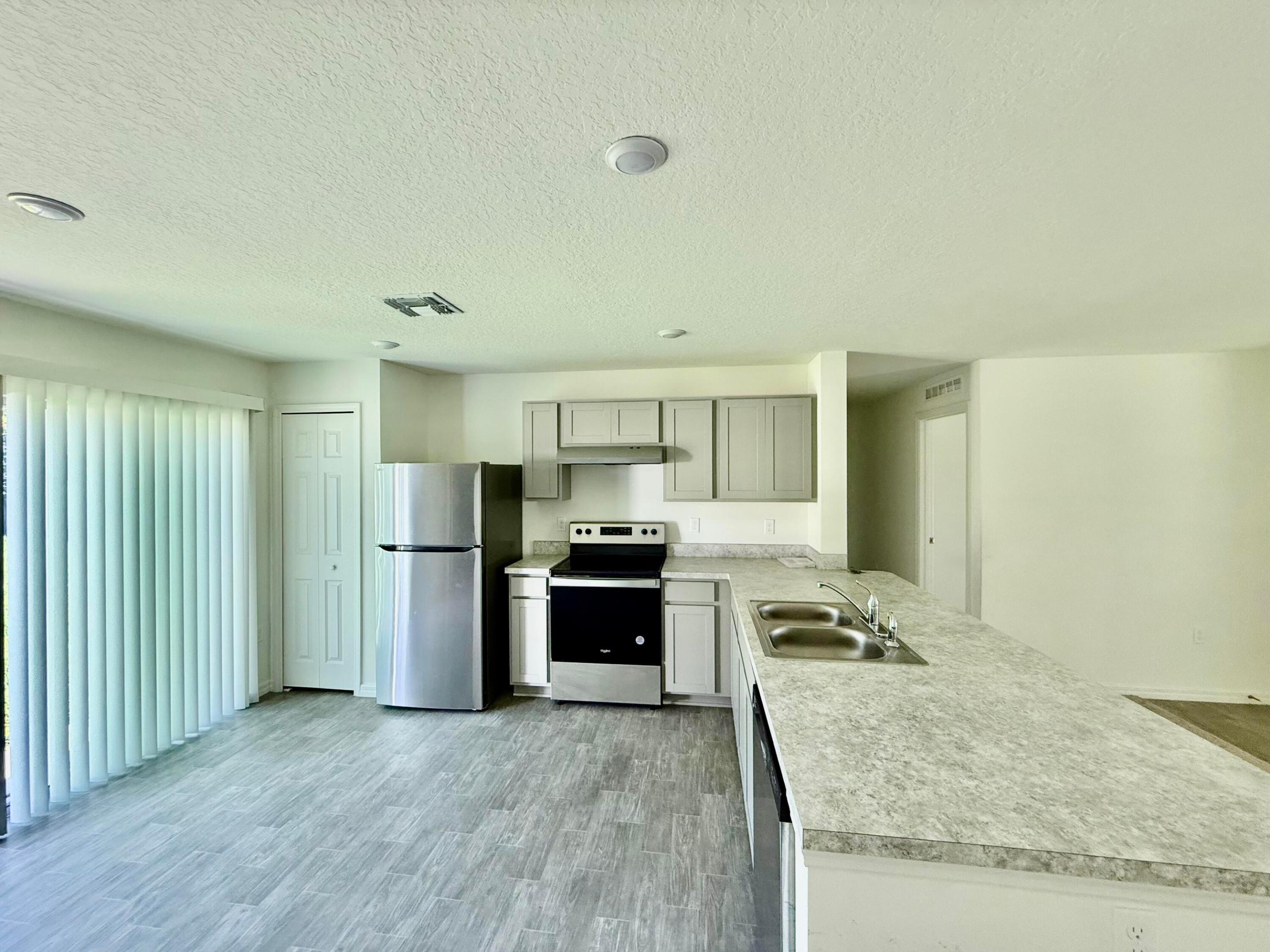 PORT ST LUCIE-SECTION 34 - Residential Lease