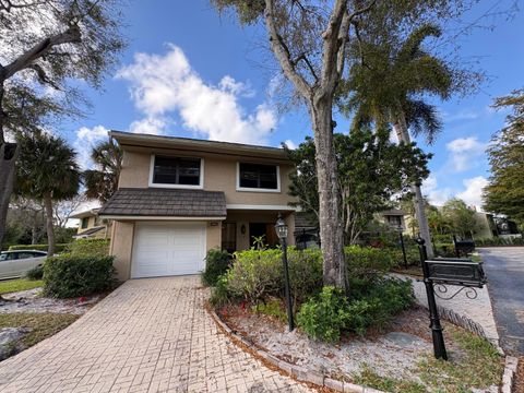 5664 Santiago Circle Boca Raton FL 33433