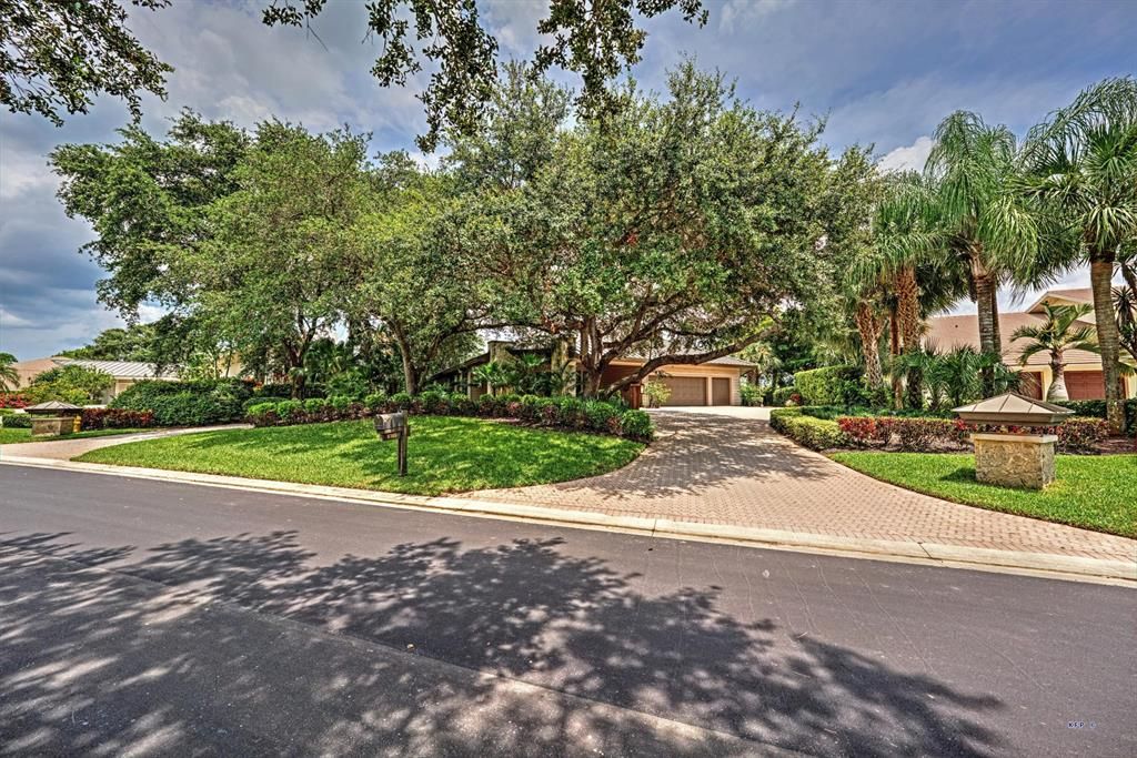 Photo of 6365 SE Mariner Sands Drive, Stuart, FL 34997 (MLS # R10734611)