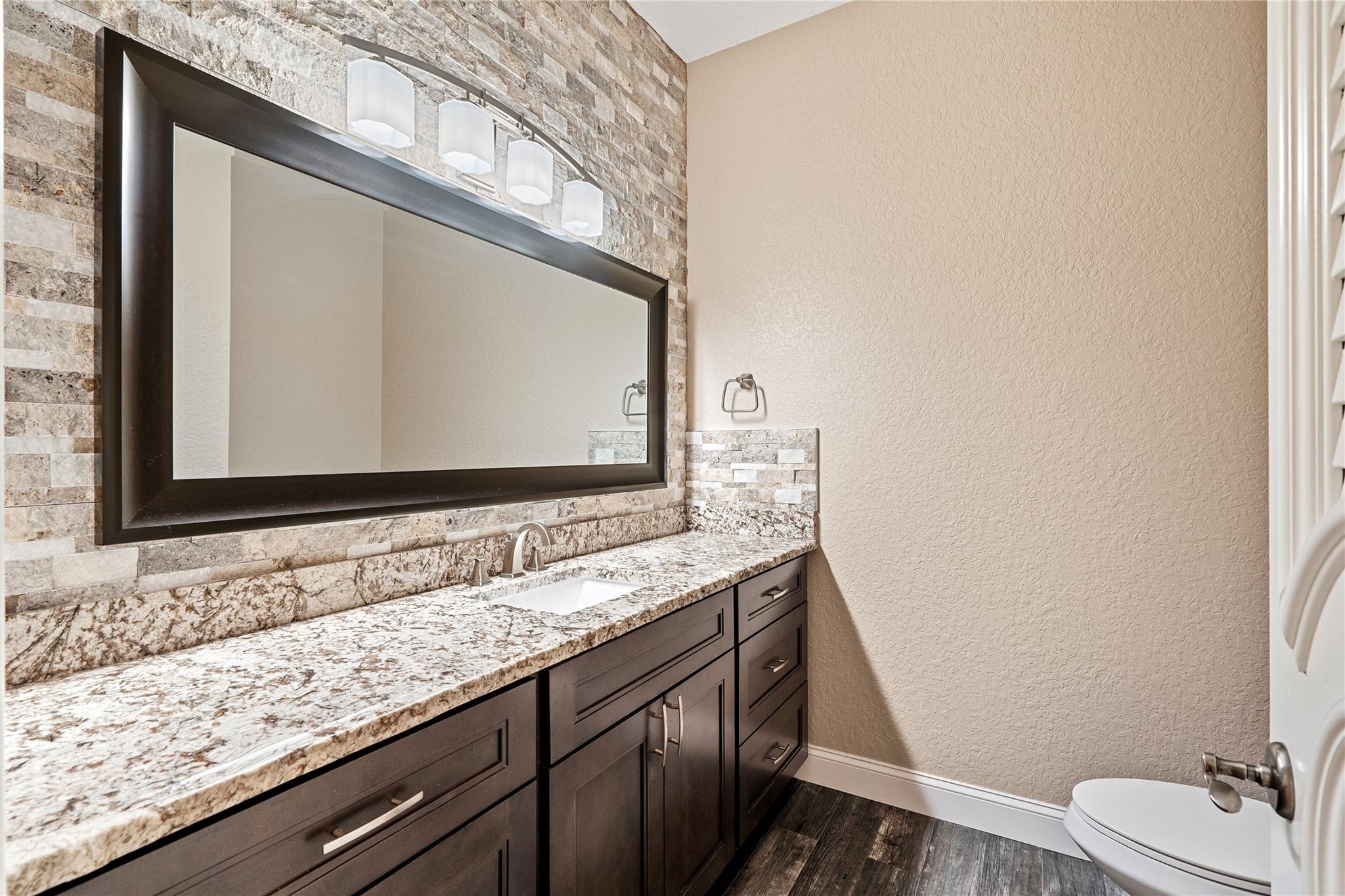 The Cove 2nd Sec 33-27 B - Residential