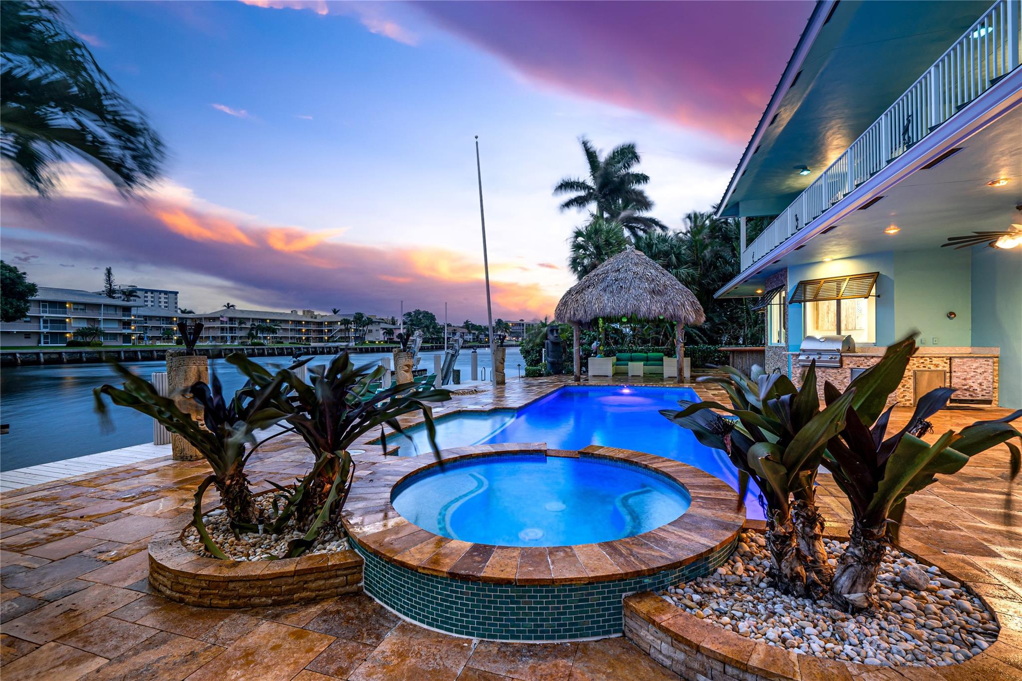 The Cove 2nd Sec 33-27 B - Residential