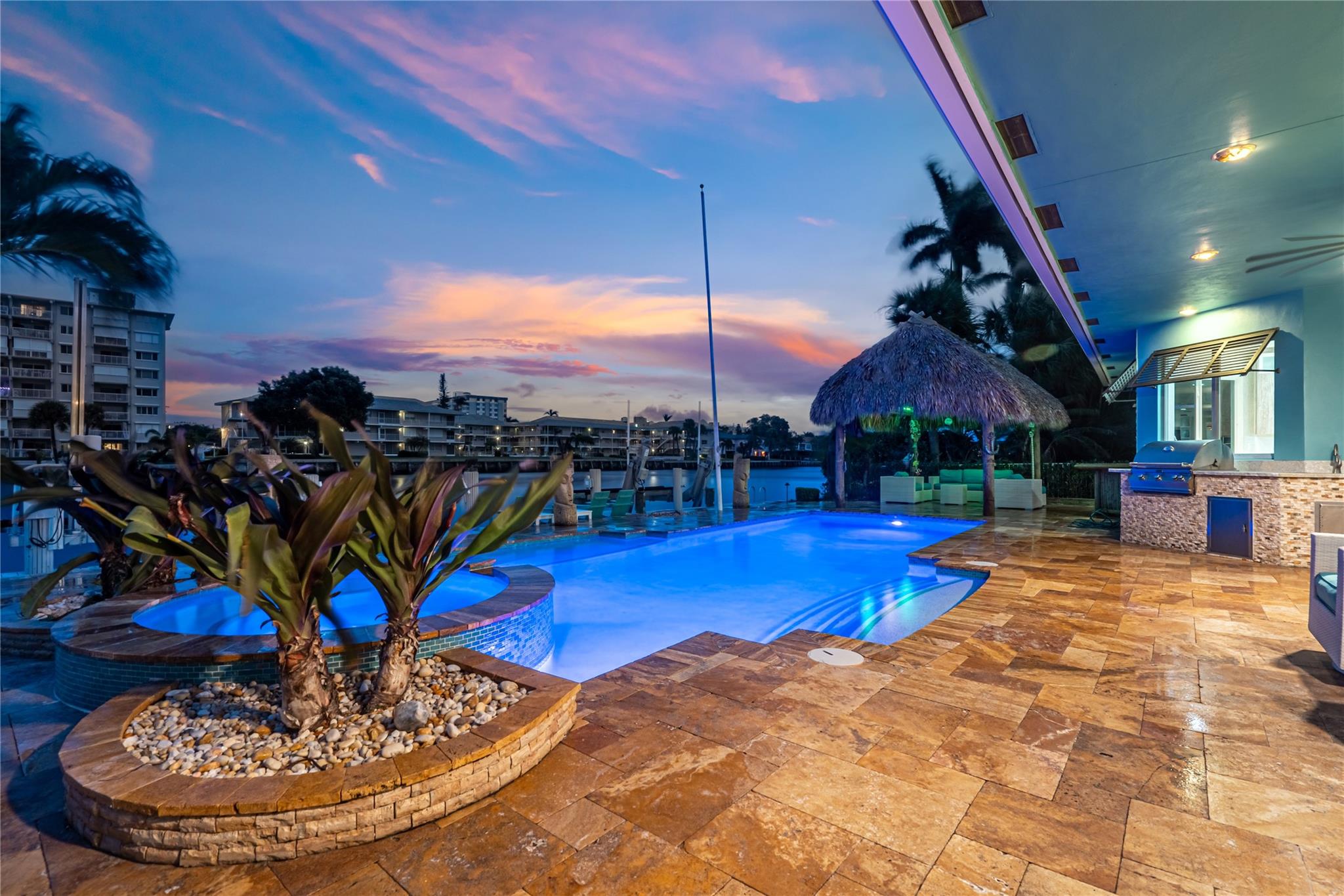 The Cove 2nd Sec 33-27 B - Residential