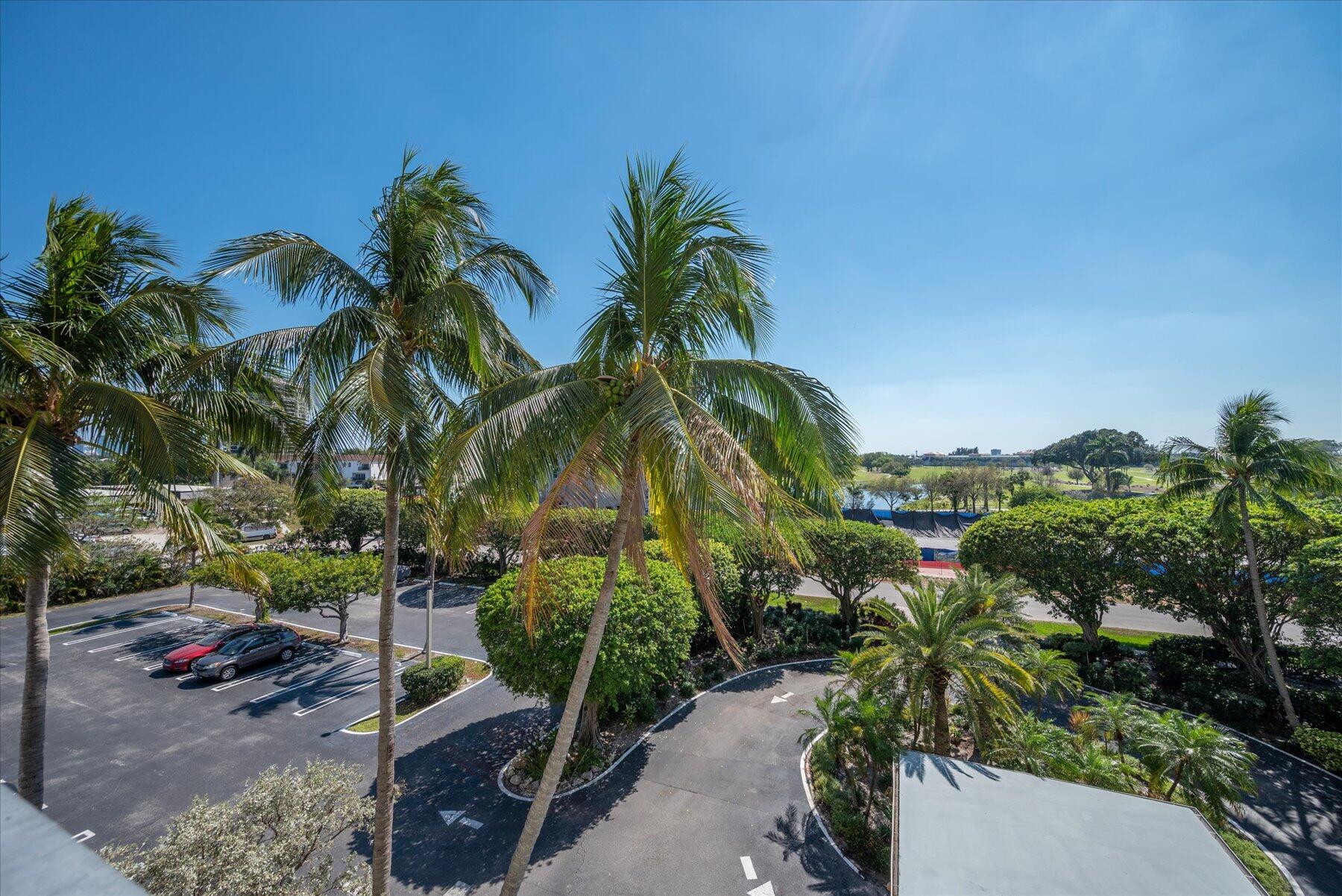 LANDS OF THE PRESIDENT CONDO 3 - Residential