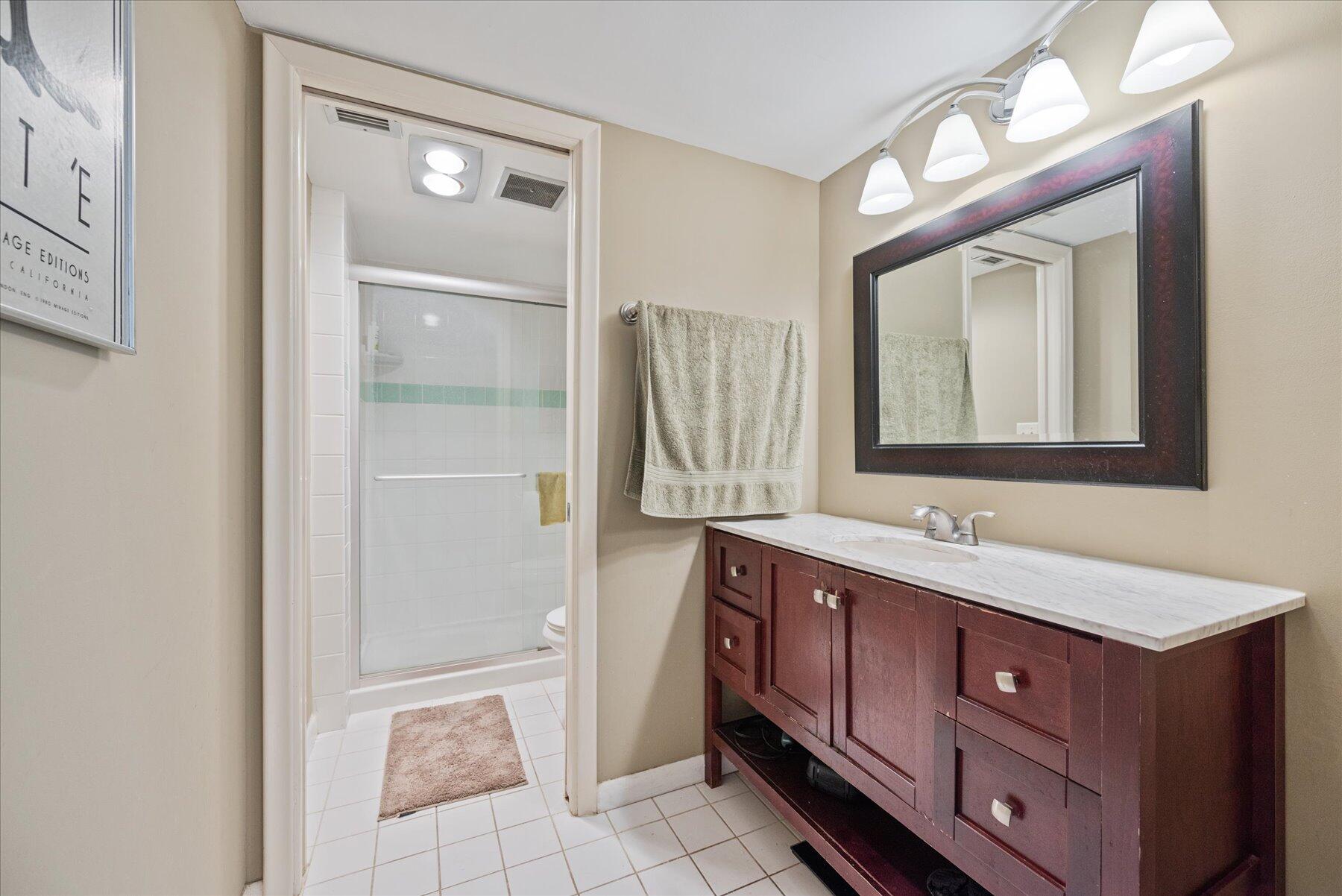 LANDS OF THE PRESIDENT CONDO 3 - Residential