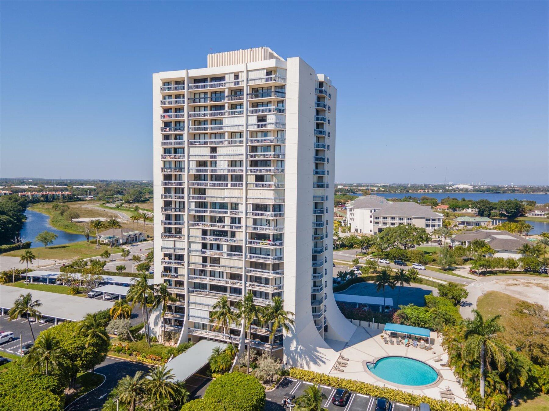 LANDS OF THE PRESIDENT CONDO 3 - Residential