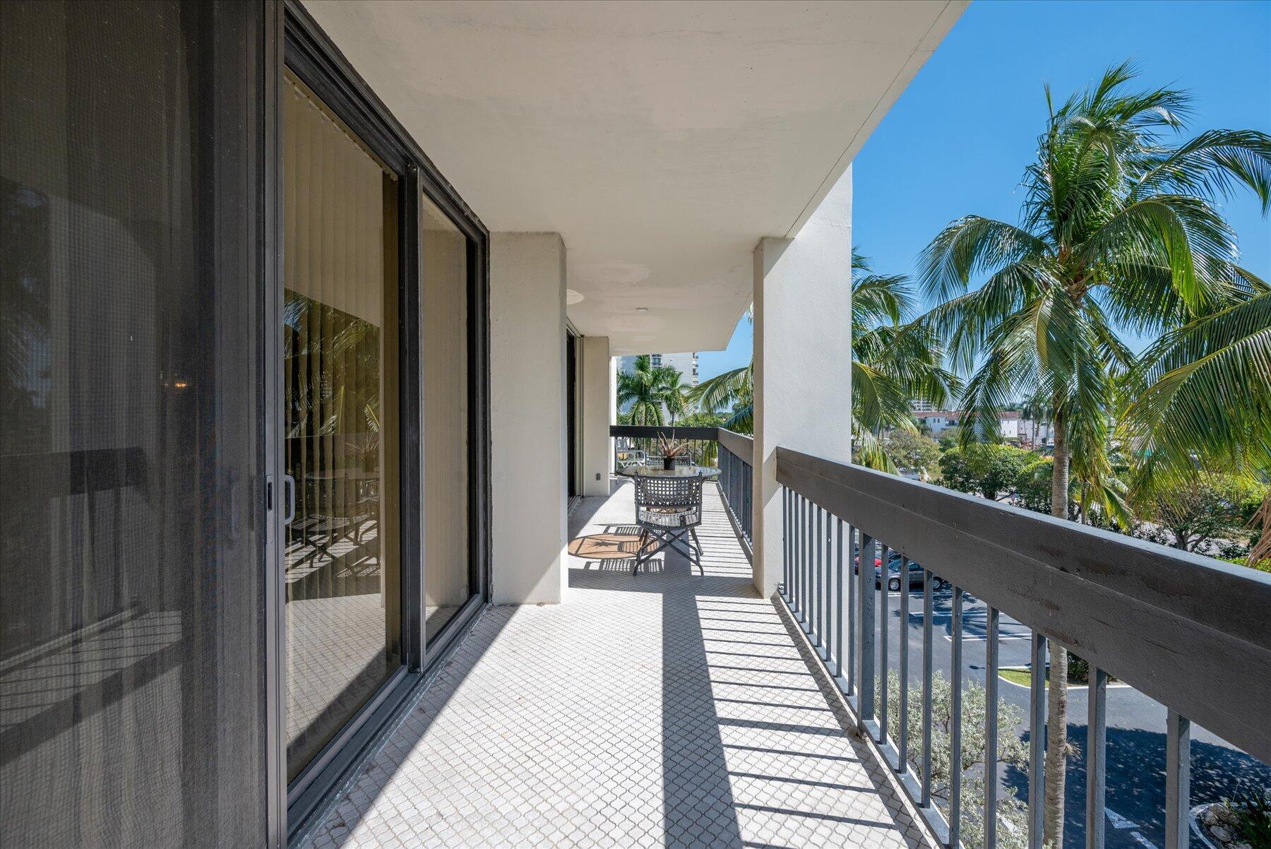 LANDS OF THE PRESIDENT CONDO 3 - Residential