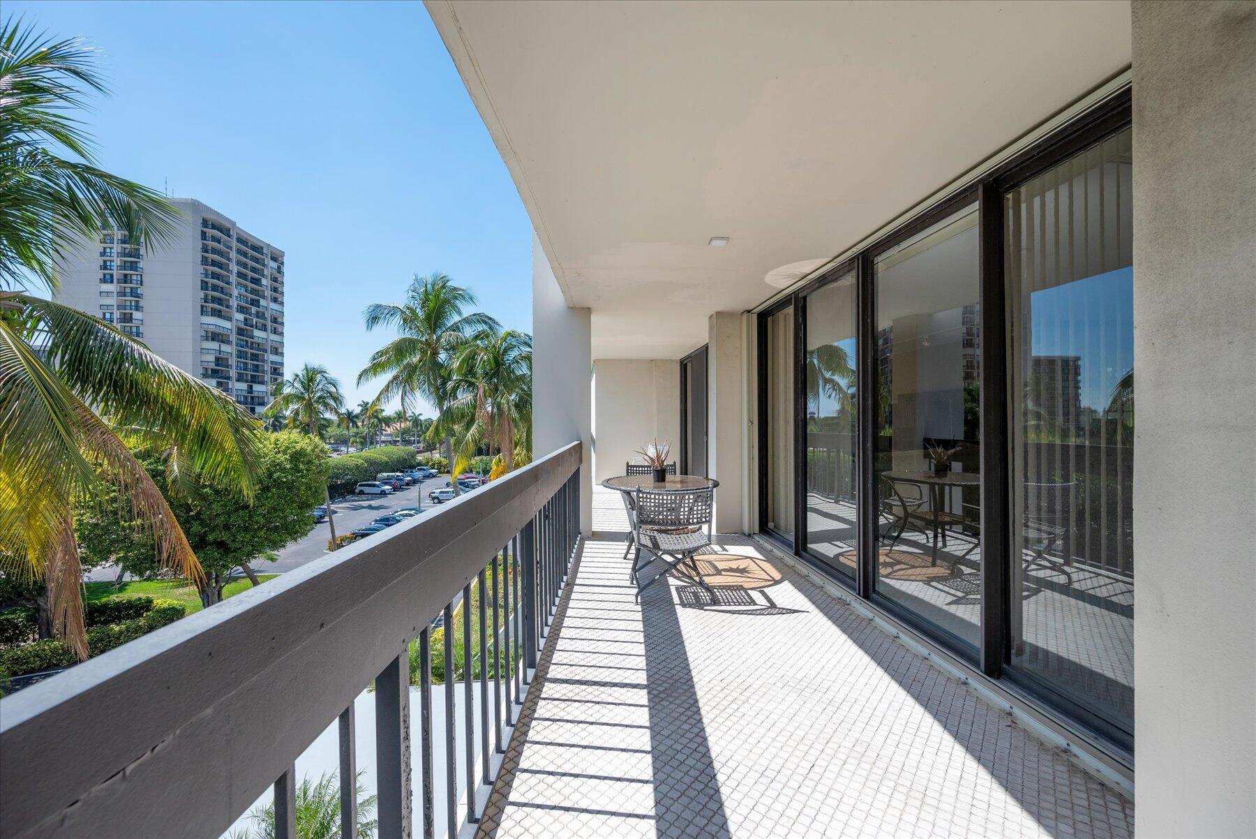 LANDS OF THE PRESIDENT CONDO 3 - Residential