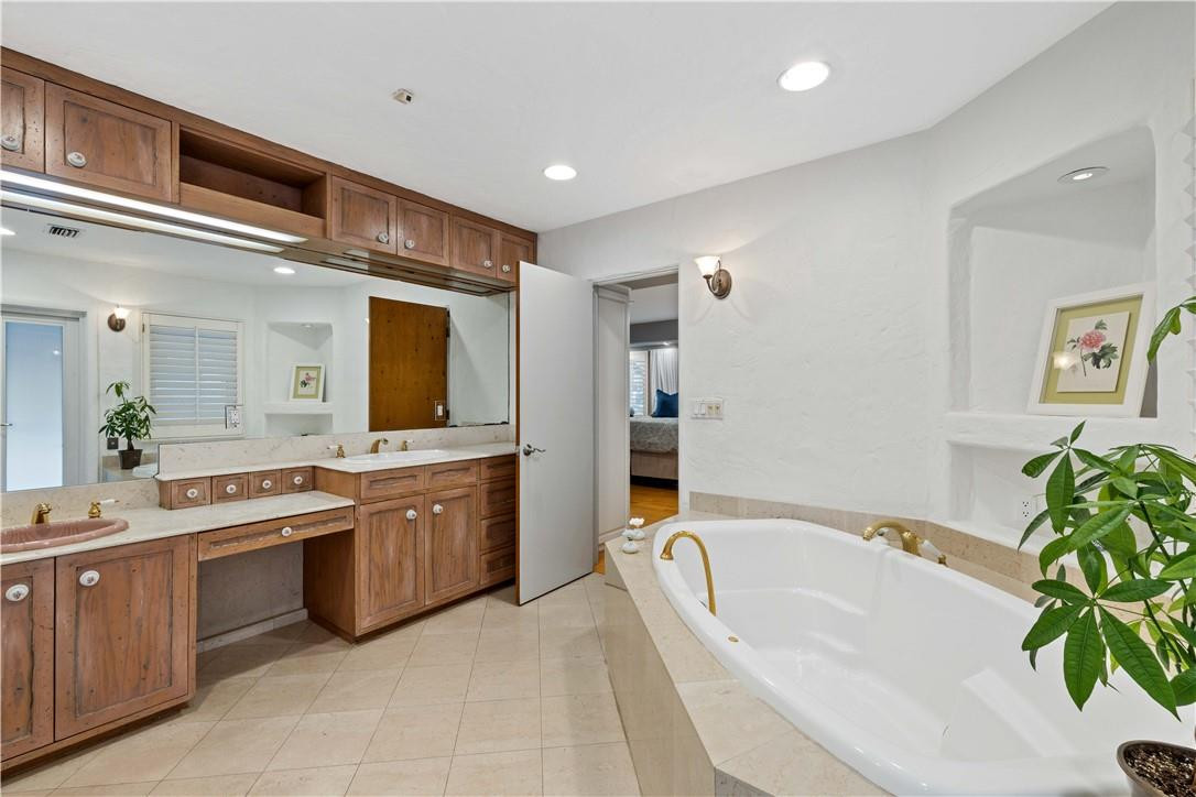 Emerald Hills Sec 3 83-27 - Residential