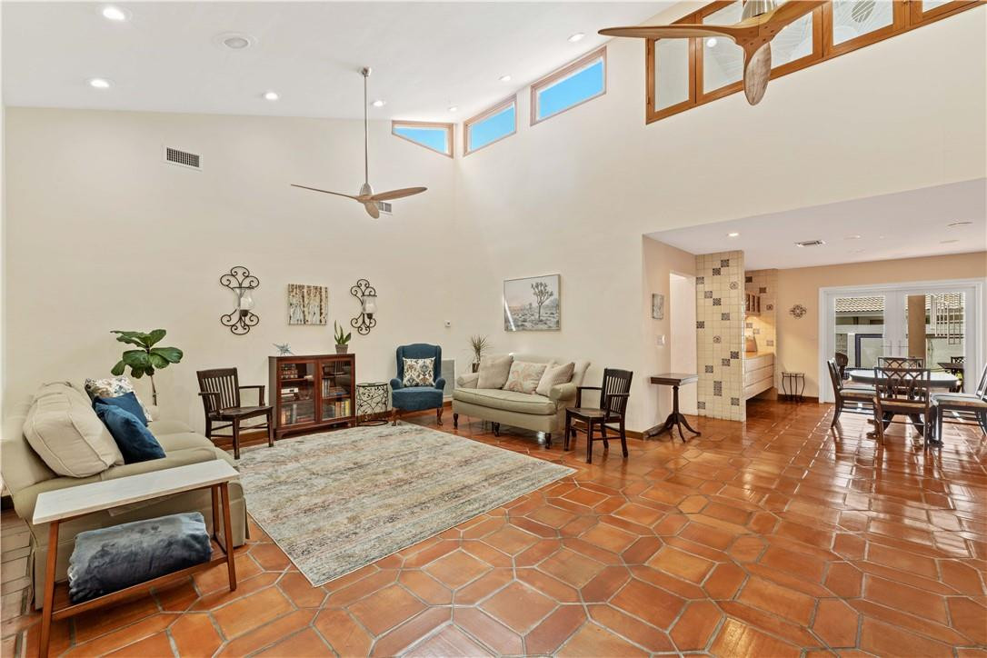 Emerald Hills Sec 3 83-27 - Residential