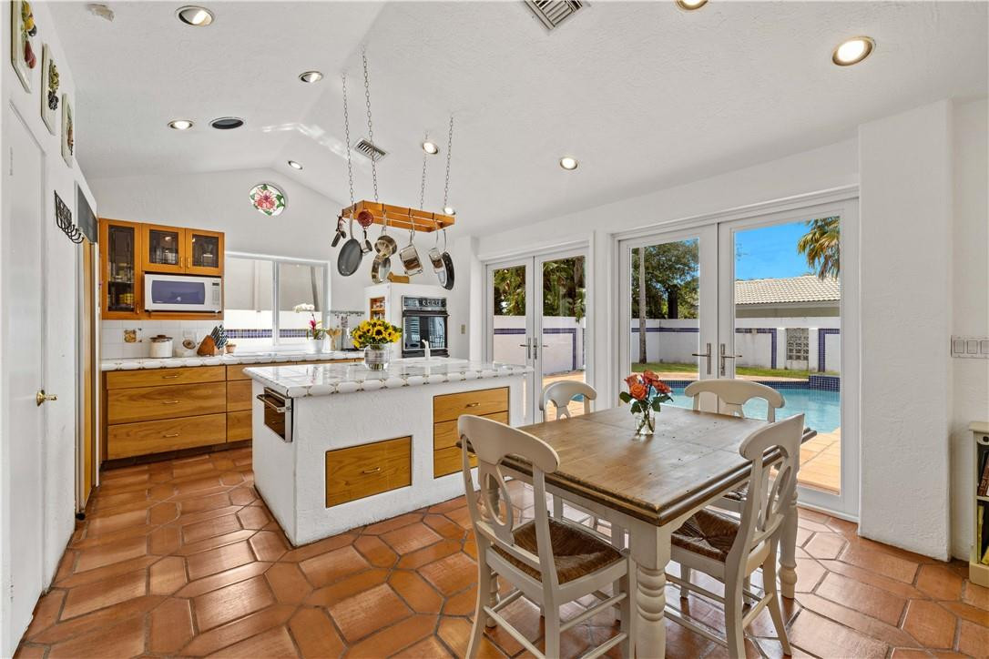 Emerald Hills Sec 3 83-27 - Residential