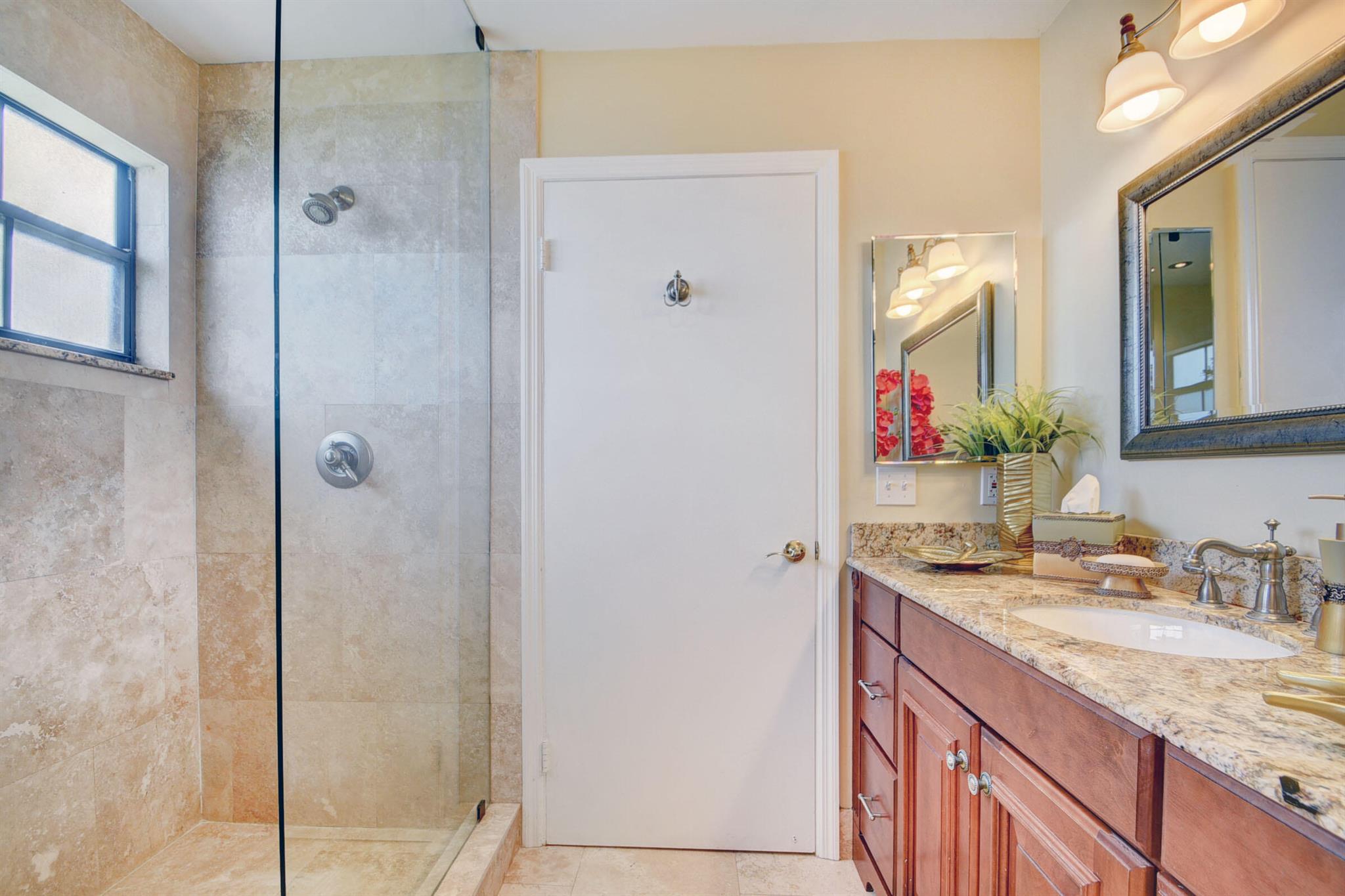 WELLINGTON LAKES - Residential Lease