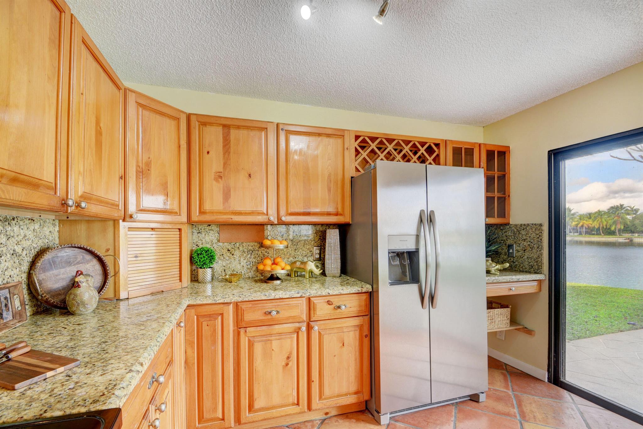 WELLINGTON LAKES - Residential Lease