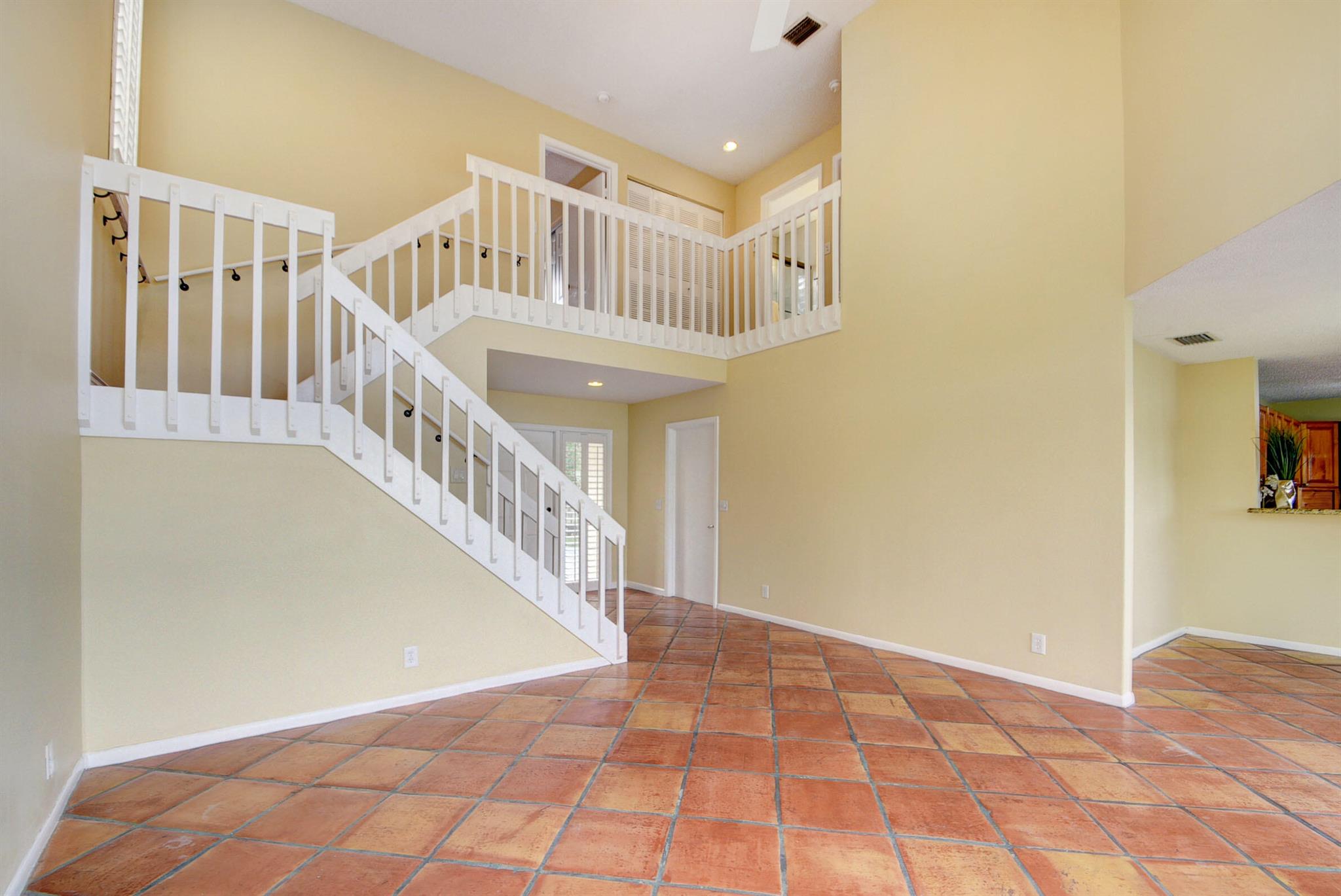 WELLINGTON LAKES - Residential Lease