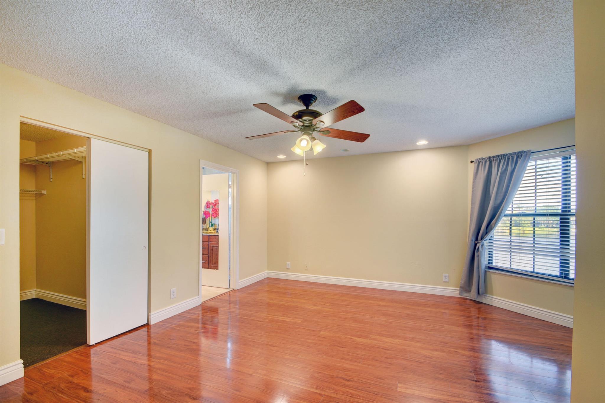 WELLINGTON LAKES - Residential Lease