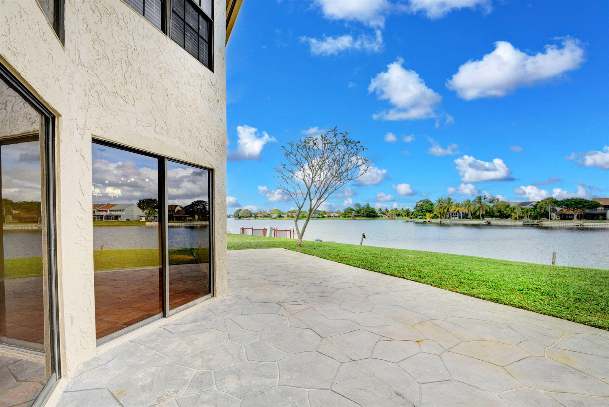 WELLINGTON LAKES - Residential Lease