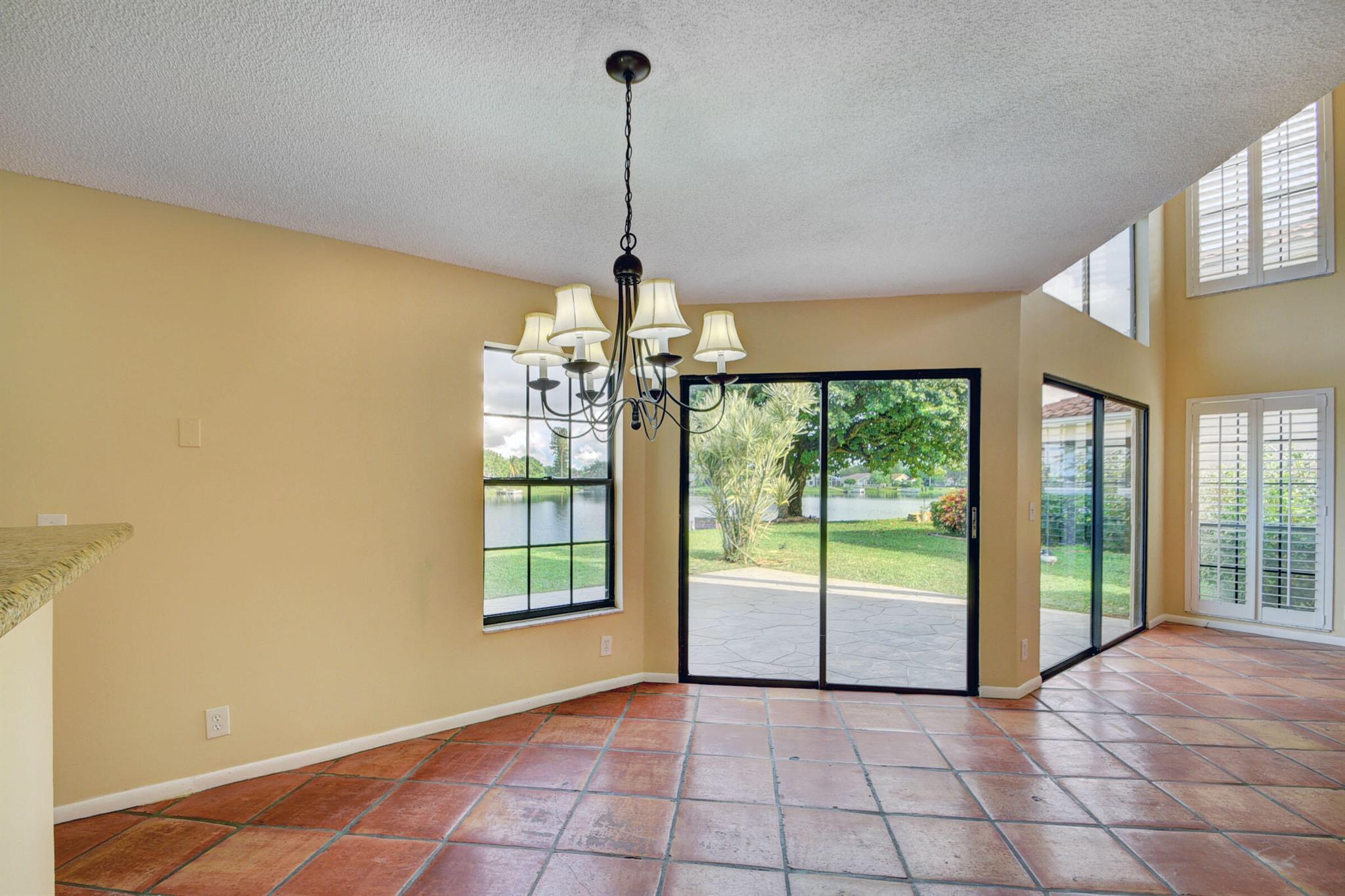 WELLINGTON LAKES - Residential Lease