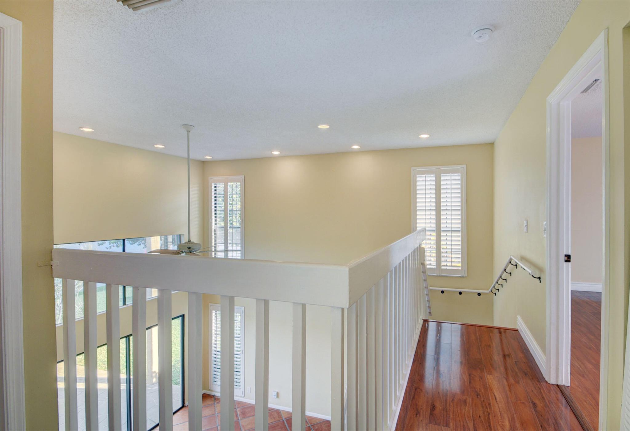 WELLINGTON LAKES - Residential Lease