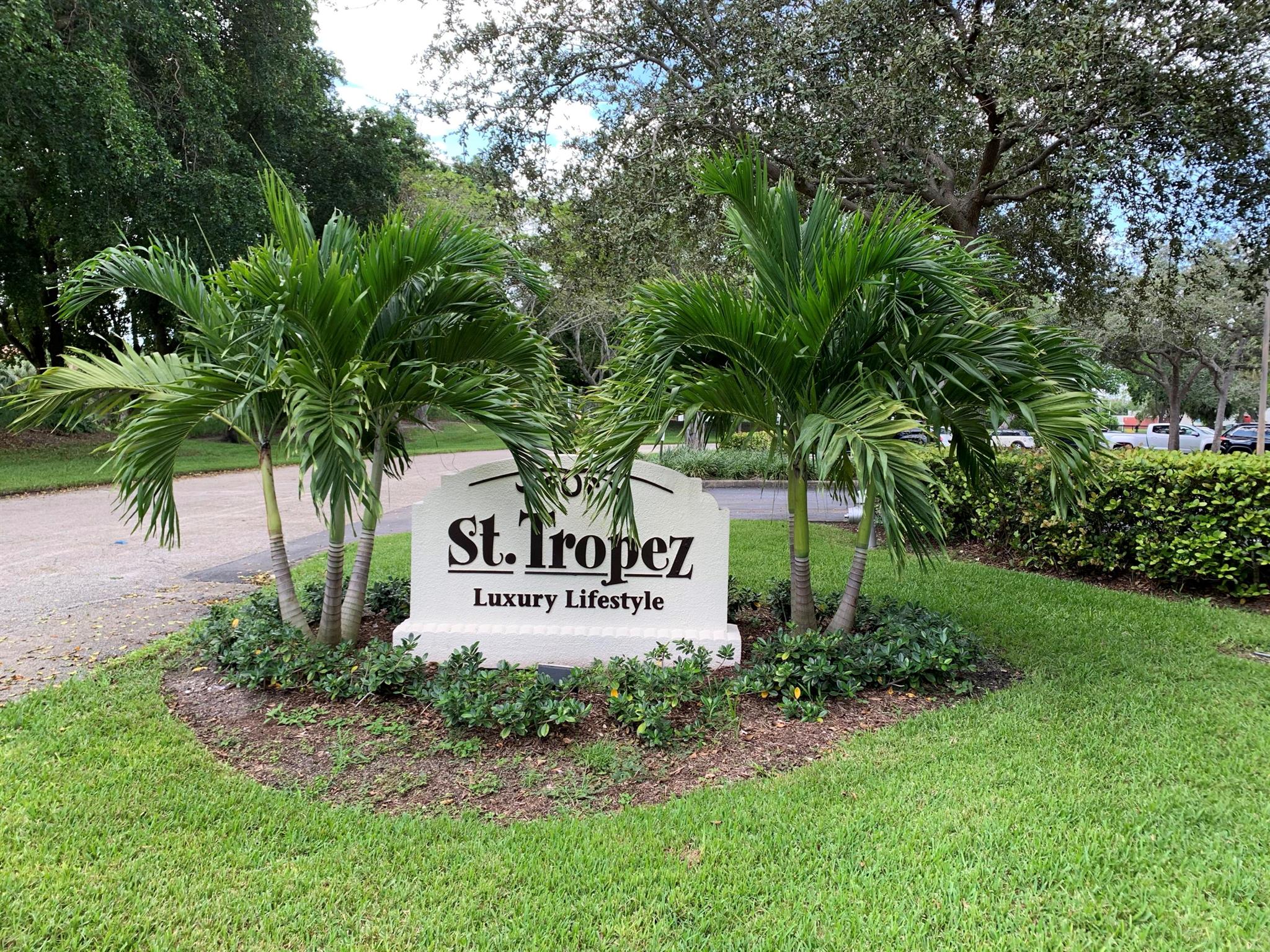 St Tropez Condo - Residential Lease