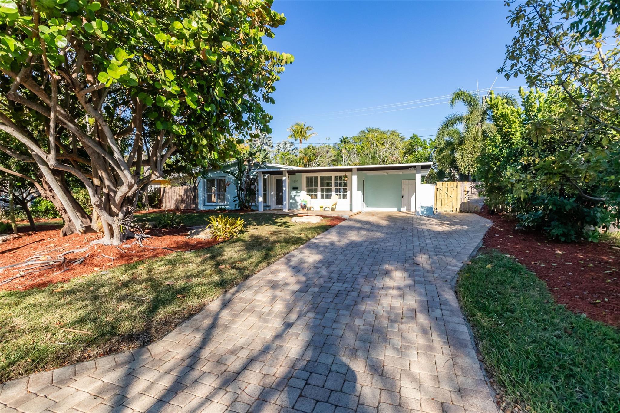 1210 NE 26th Terrace