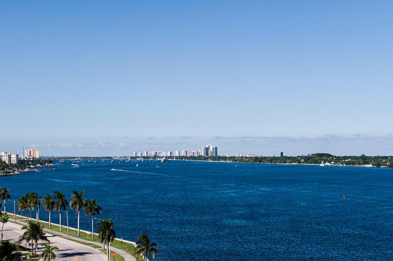 ONE WATERMARK PLACE OF THE PALM BEACHES CONDOMINIU - Residential