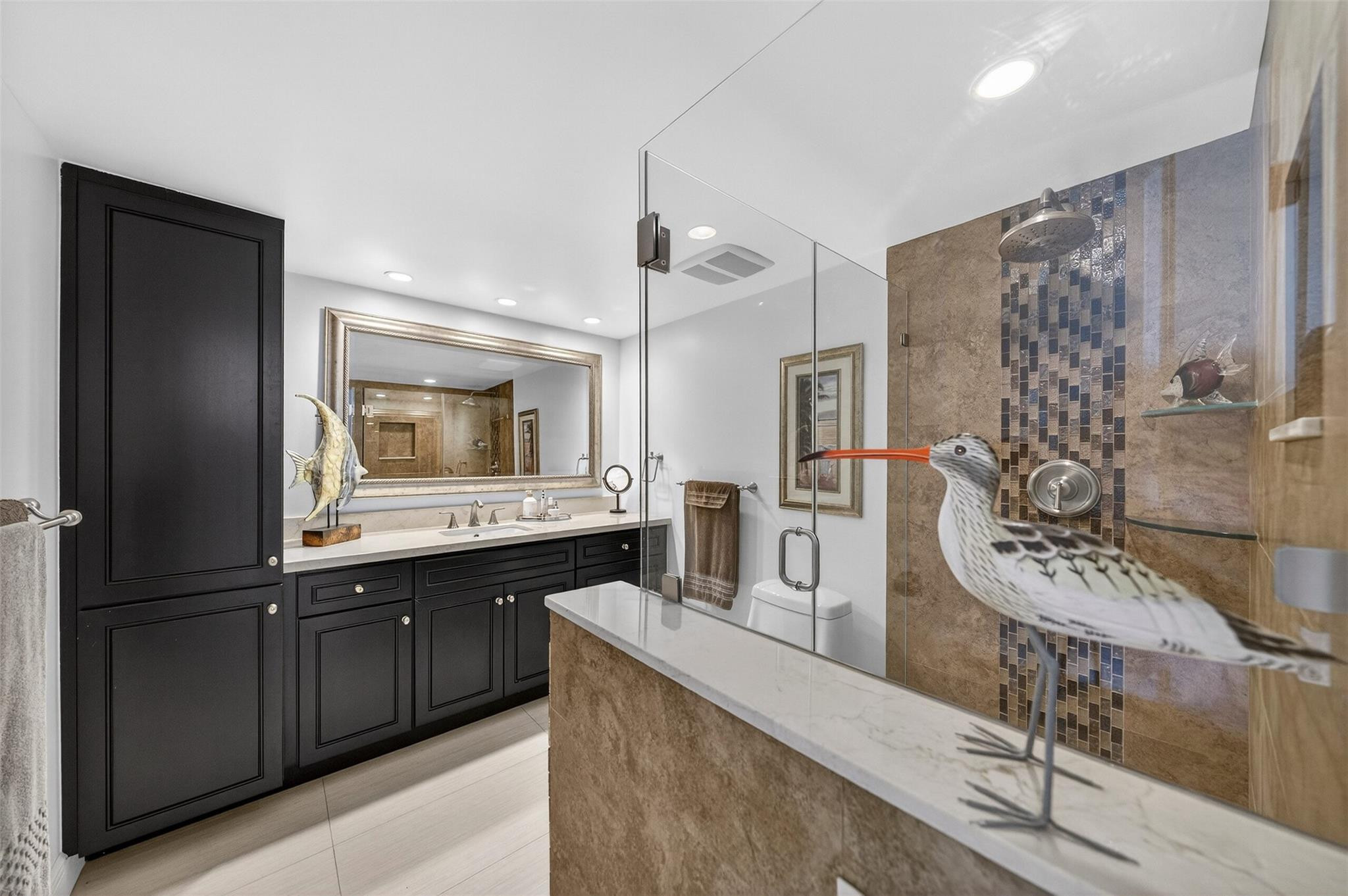 PLAZA EAST - Residential