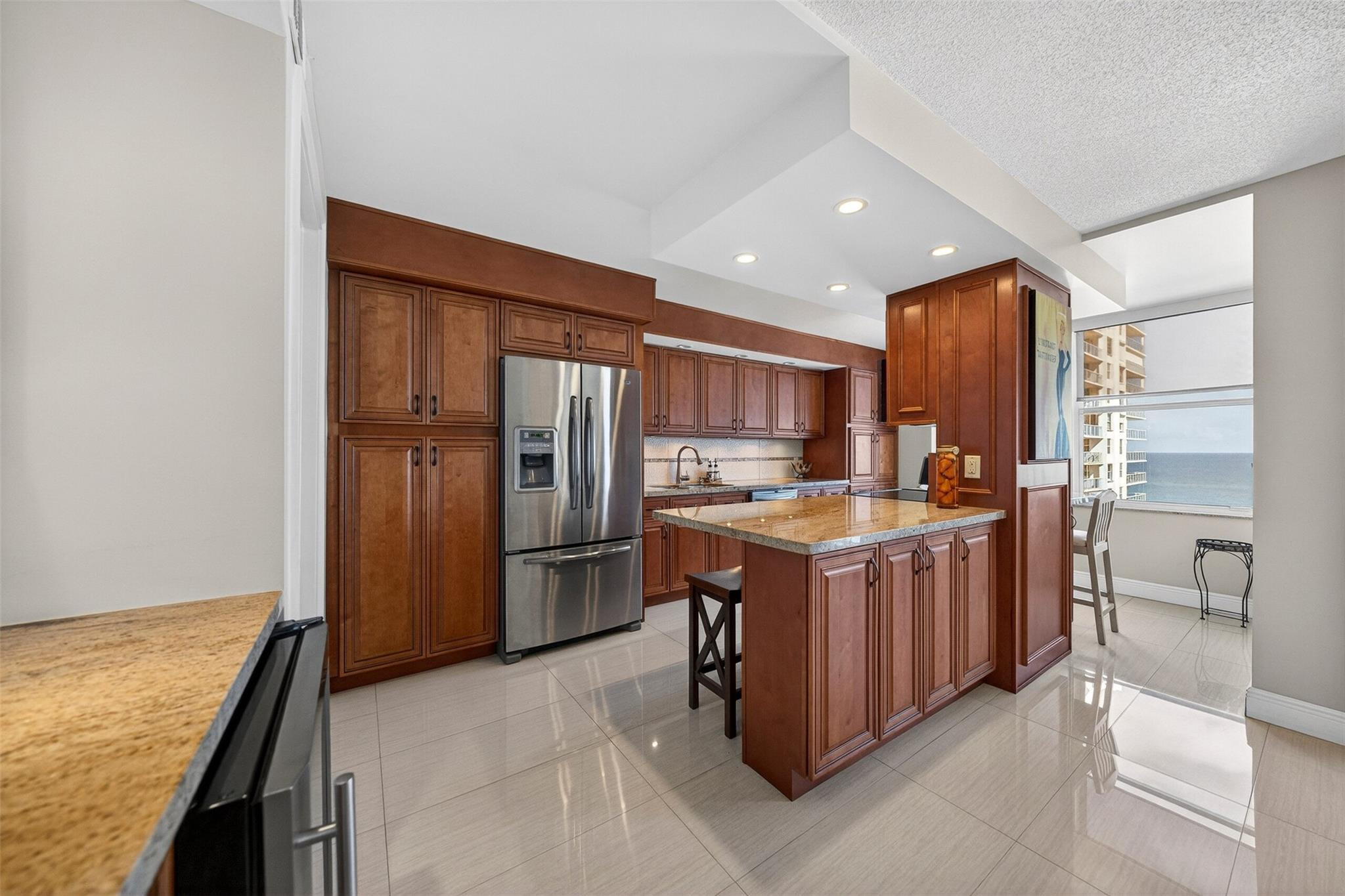 PLAZA EAST - Residential