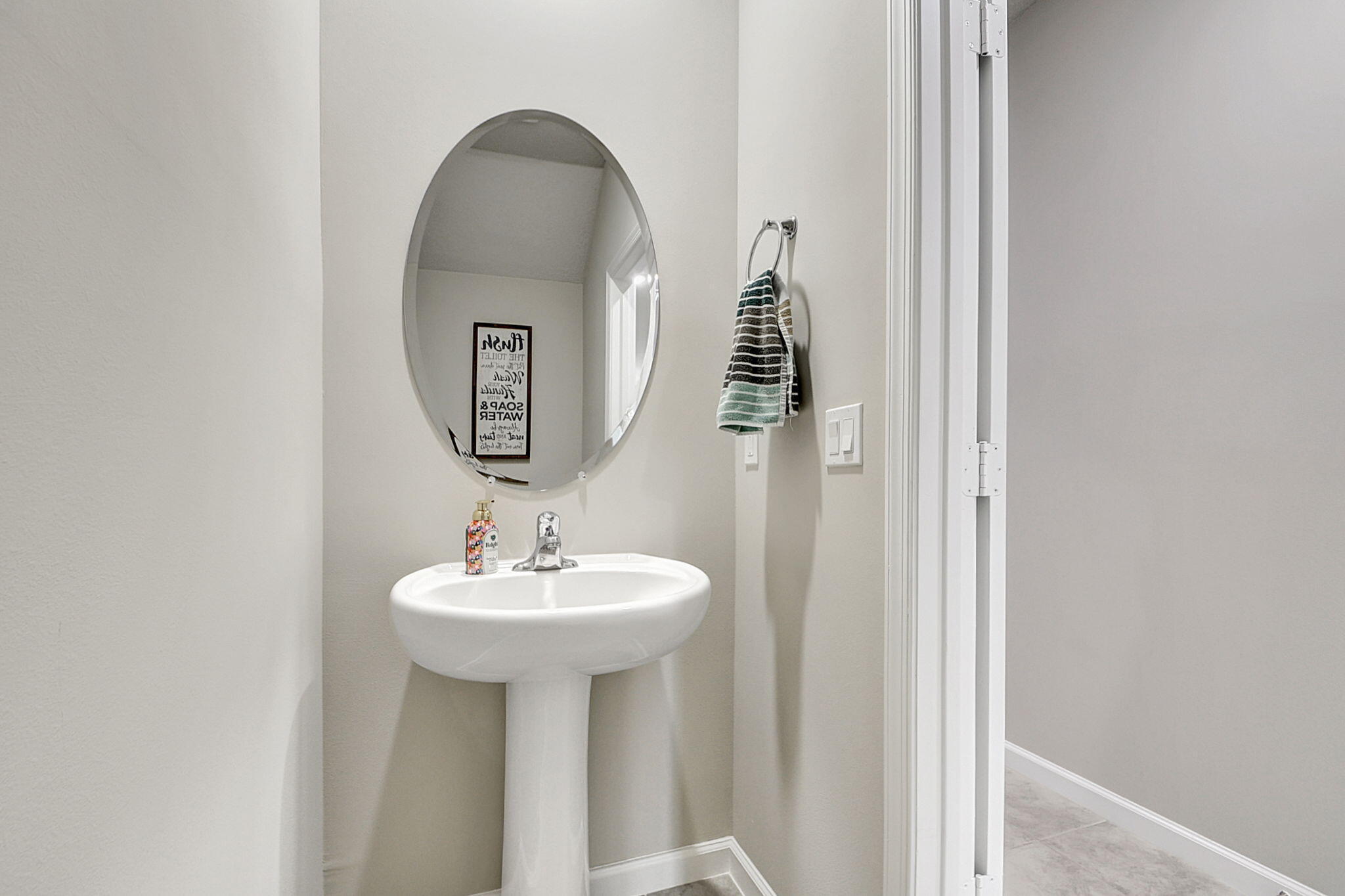 ENCLAVE AT MANGONIA PARK - Residential