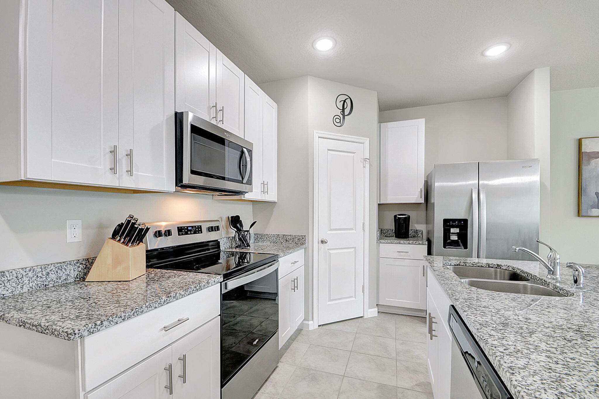 ENCLAVE AT MANGONIA PARK - Residential