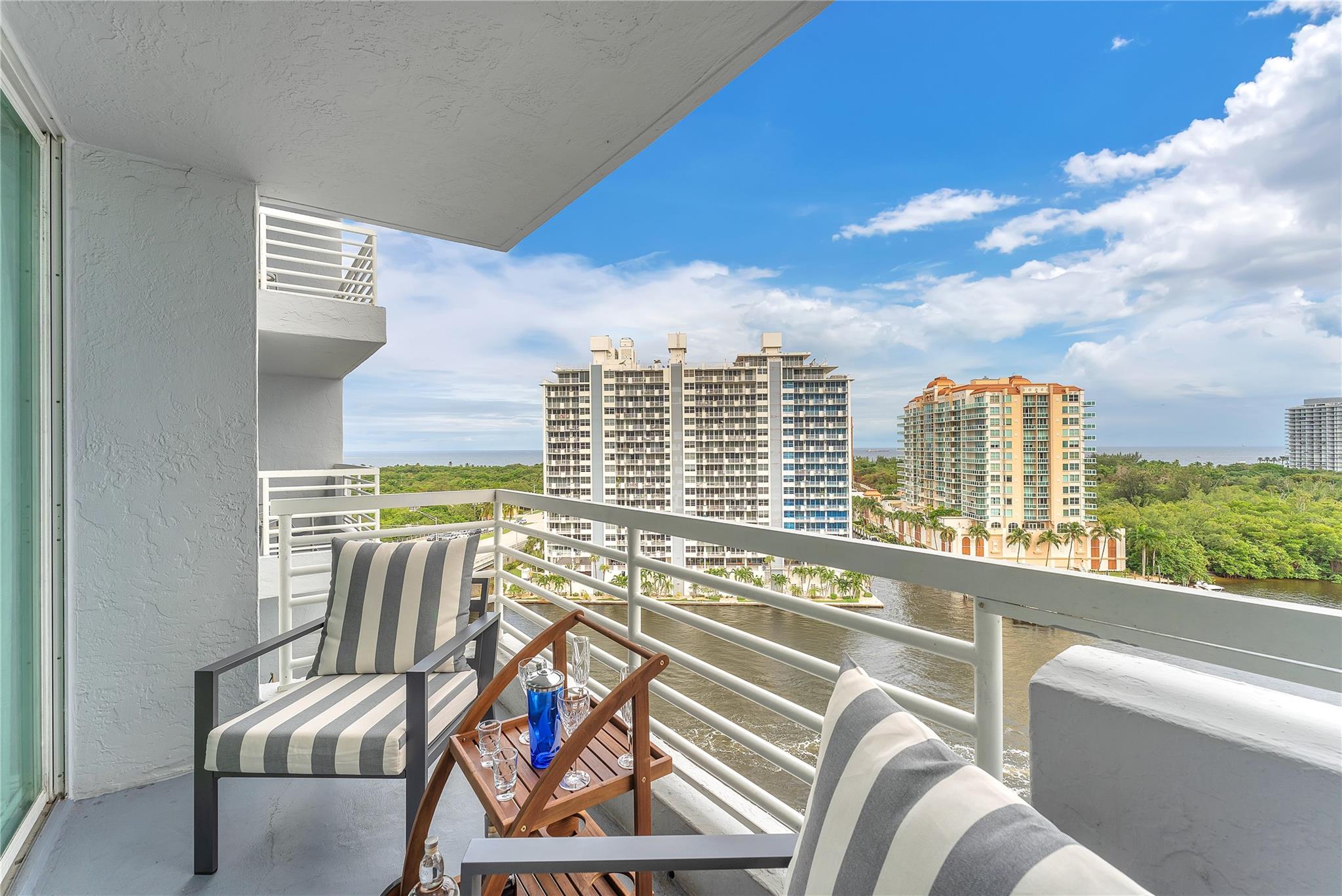 2670 E Sunrise Blvd 1122