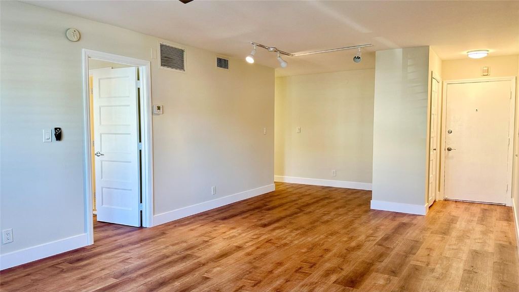 Photo of 12 NE 19th Court #109A, Wilton Manors, FL 33305 (MLS # F10539611)