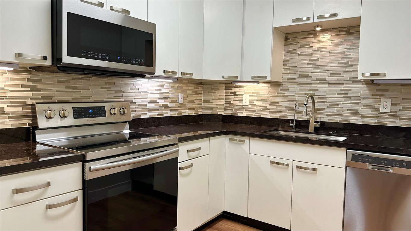 12 NE 19th Court 109A