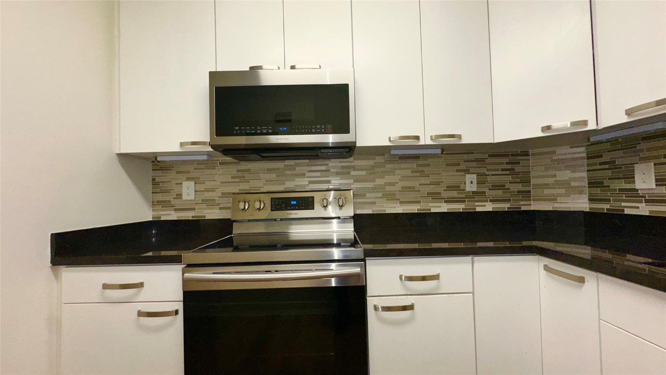 MANOR GROVE VILLAGE 1 - Residential Lease