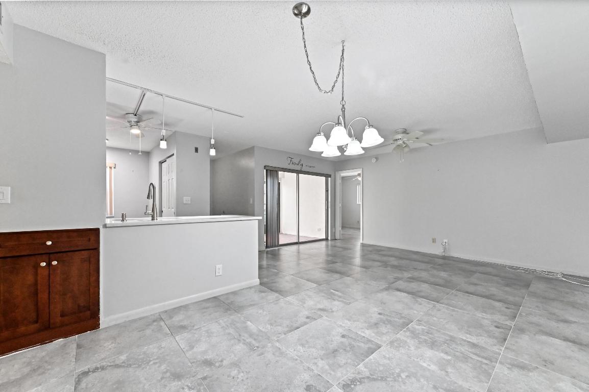 INTERNATIONAL CLUB CONDO - Residential