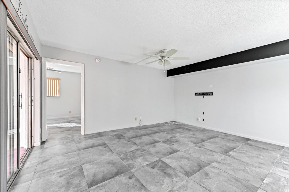 INTERNATIONAL CLUB CONDO - Residential