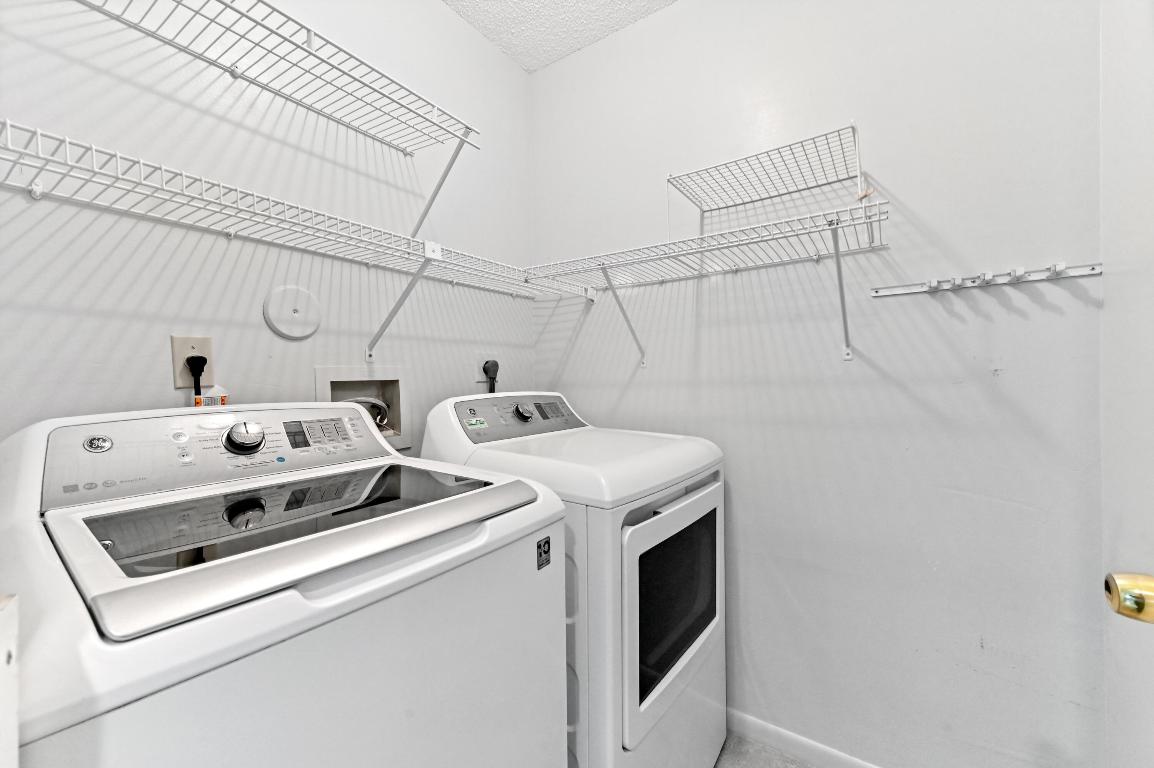 INTERNATIONAL CLUB CONDO - Residential