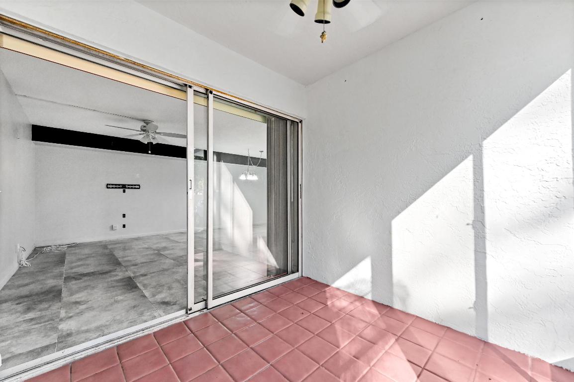 INTERNATIONAL CLUB CONDO - Residential