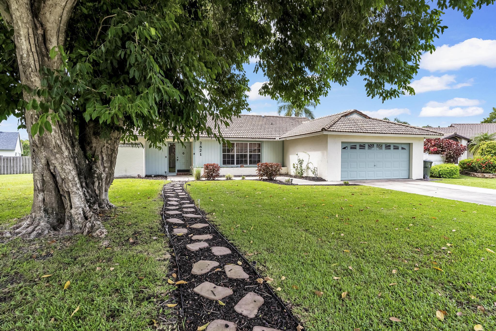 2821 Belmore Court