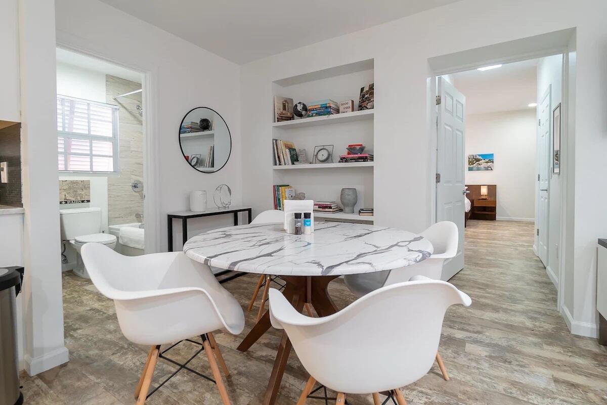 FLAMINGO PARK - Residential Income