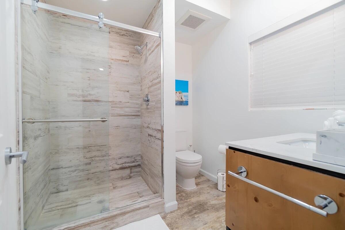 FLAMINGO PARK - Residential Income