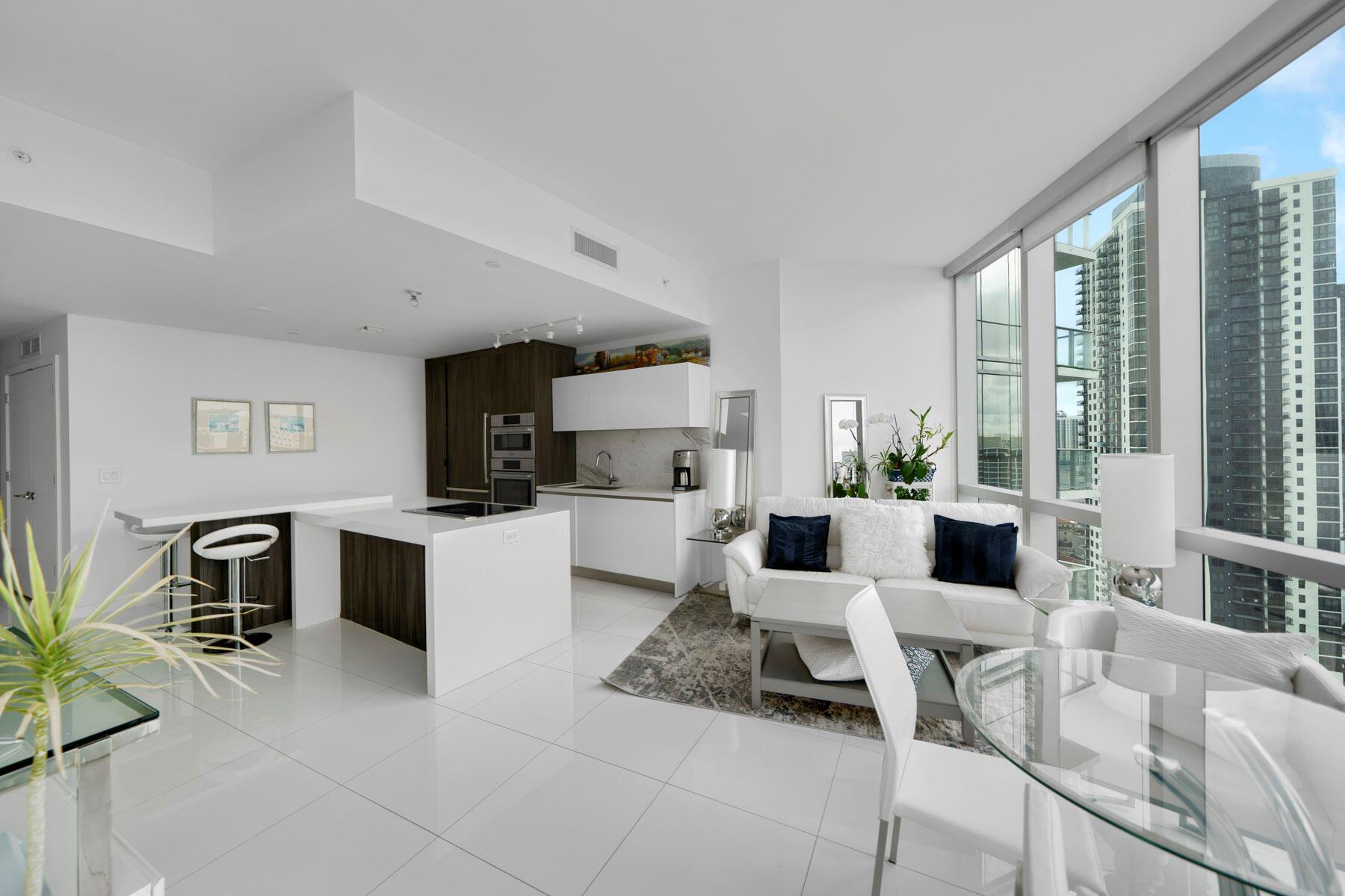 PARAMOUNT MIAMI WORLDCENT - Residential