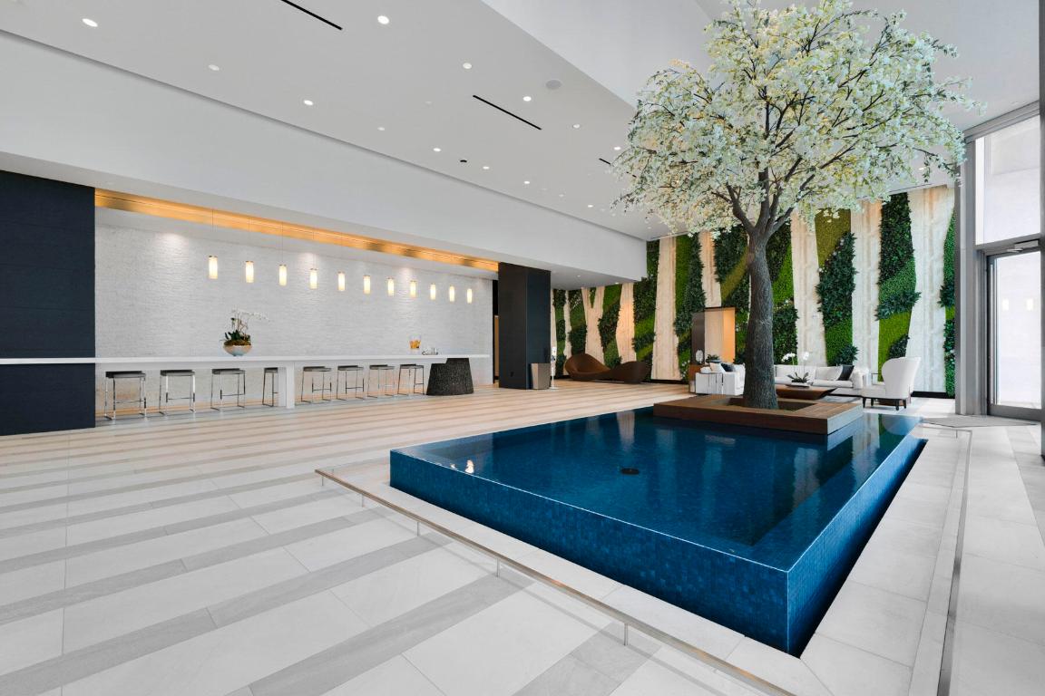 PARAMOUNT MIAMI WORLDCENTER CONDO - Residential